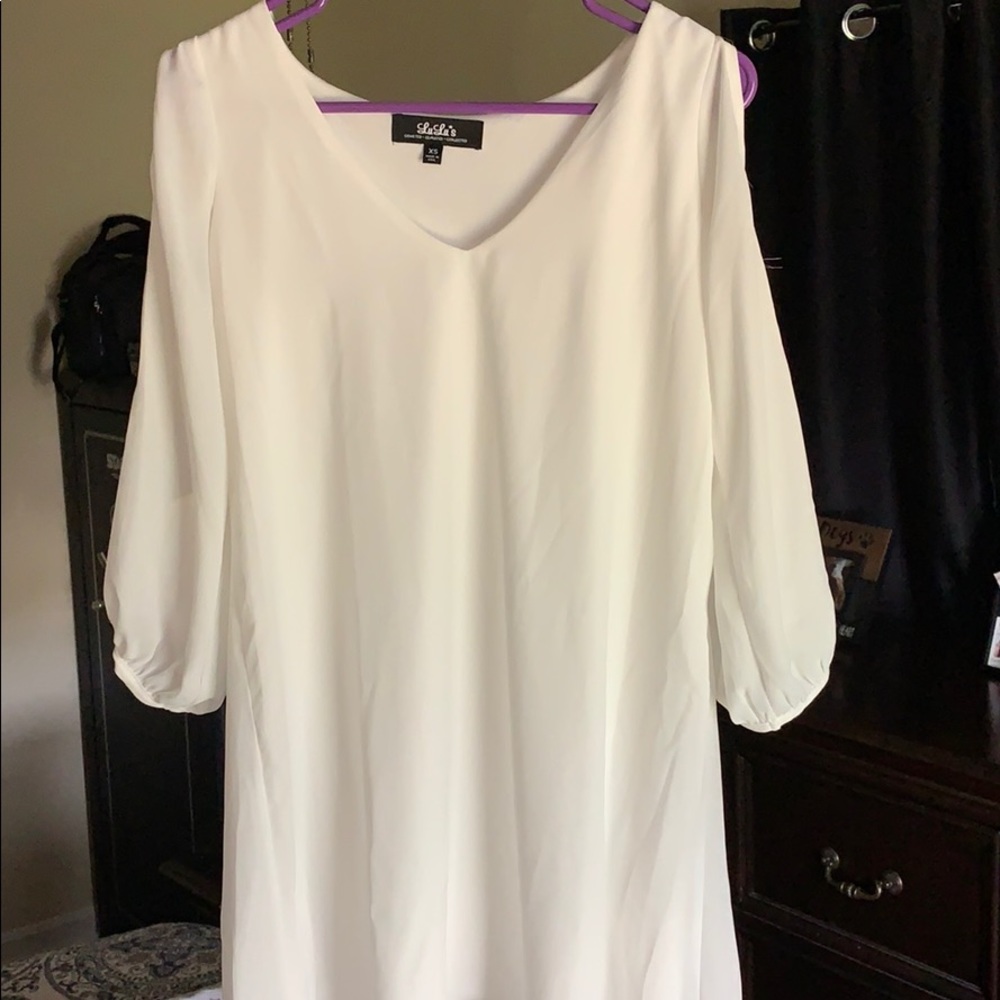 Lulu’s white shift chiffon dress